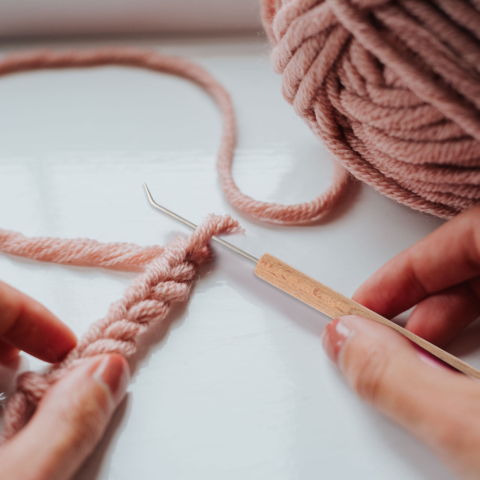1 unidad de aguja de ganchillo - Wooden Crochet Hooks Ergonomic Handle reseña y precio